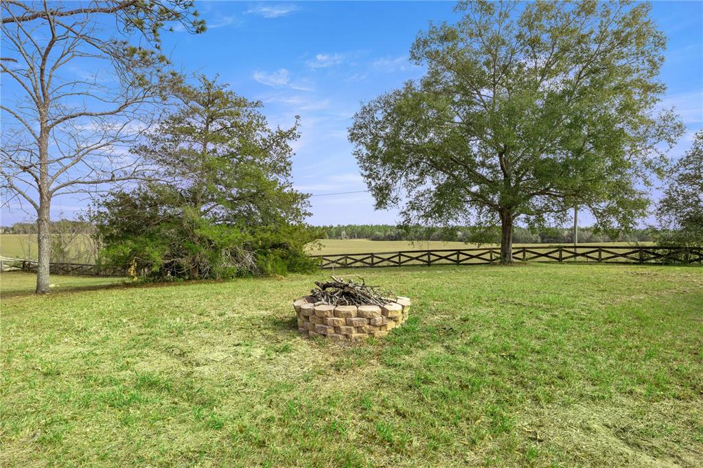 6391 Southeast 186 Terrace Morriston, FL 32668 - Photo 37 of 53