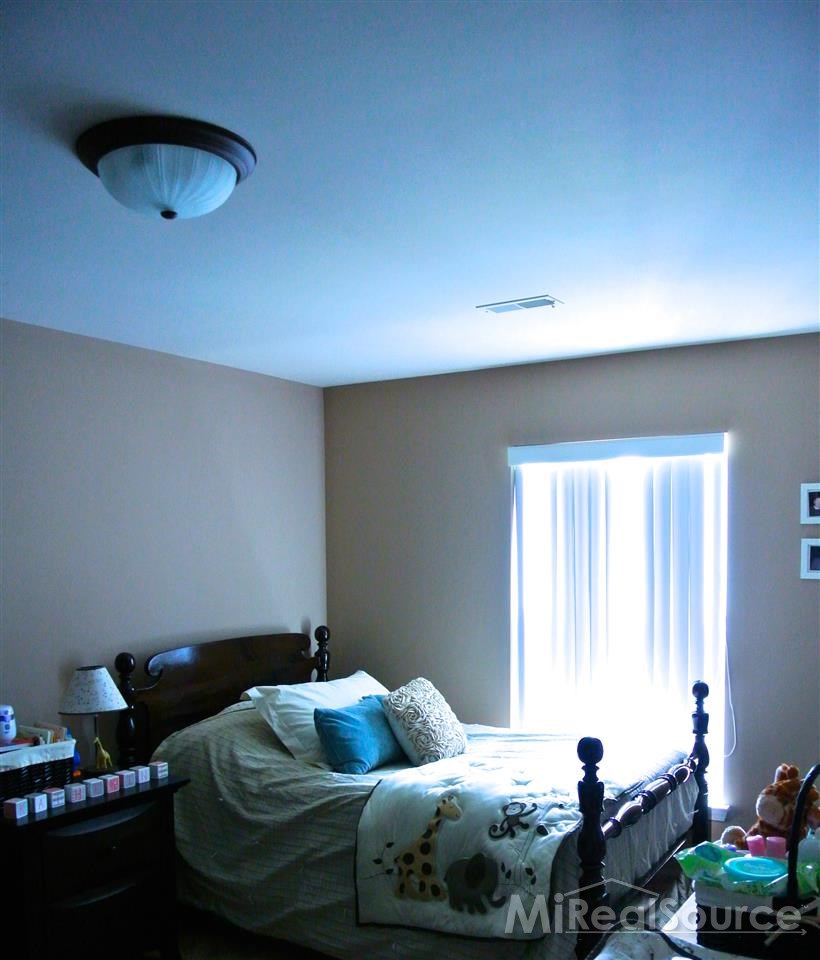 3507 Tremonte Circle Rochester, MI 48306 - Photo 19 of 30 31201749-18.JPG
