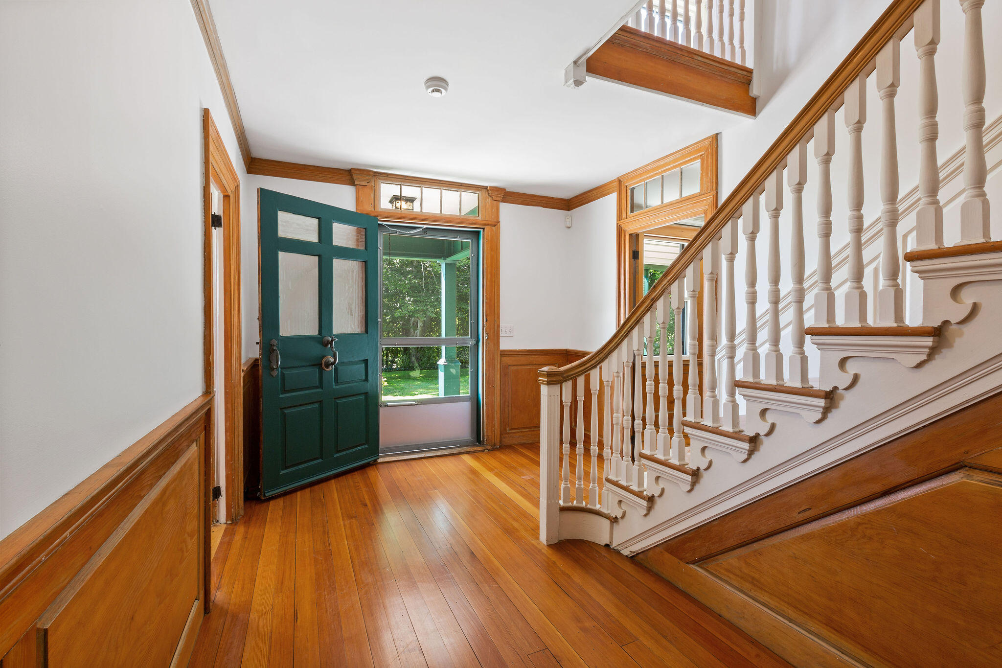 49 Putnam Avenue Cotuit, MA 02635 - Photo 18 of 97 Foyer