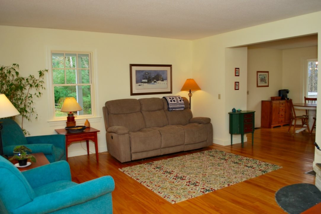 84 Spring Road, Unit 9 Stowe, VT 05672 - Photo 13 of 31 Gallery Image 13