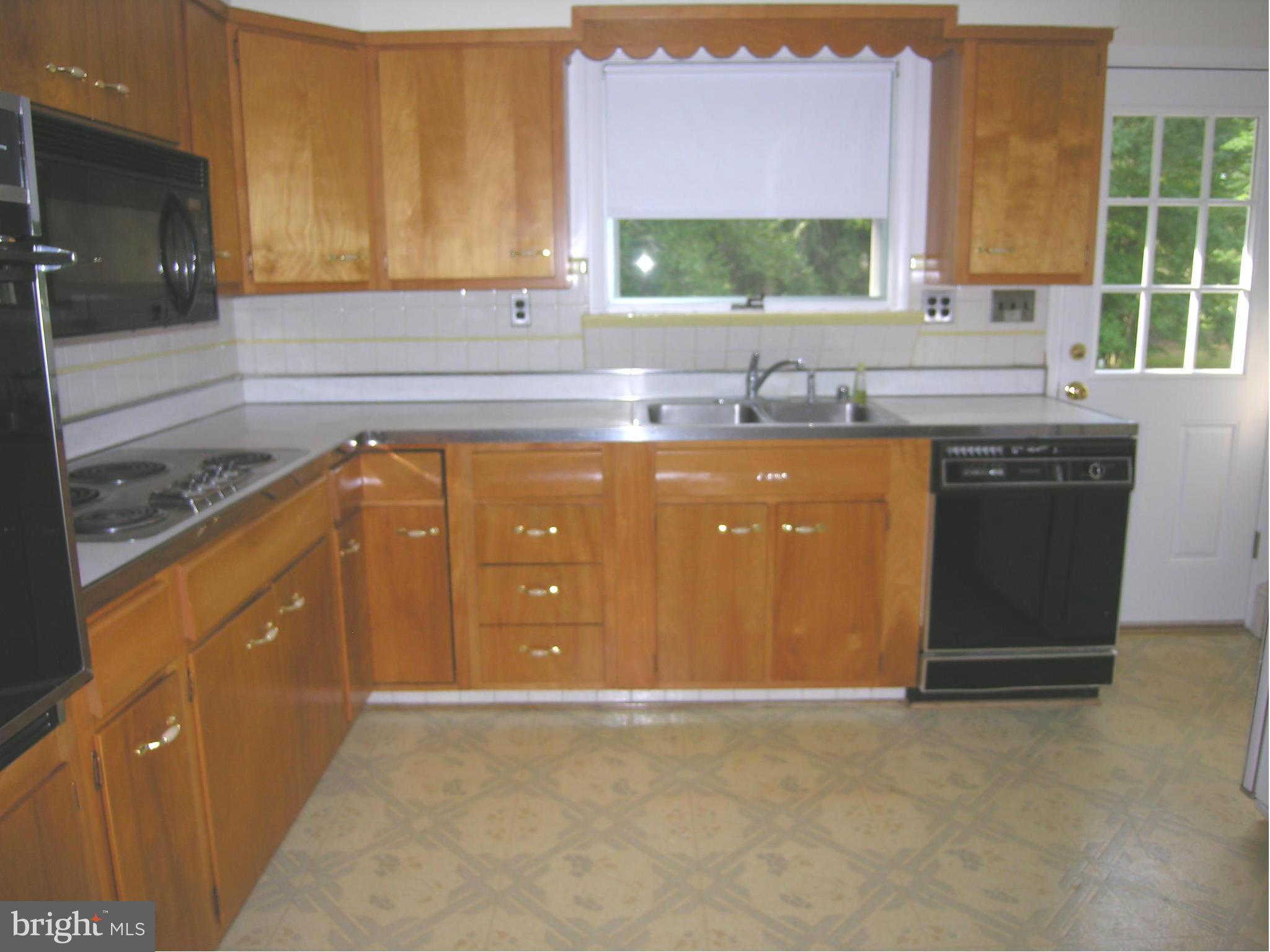 404 River Bend Road Fort Washington, MD 20744 - Photo 10 of 27 Kitchen