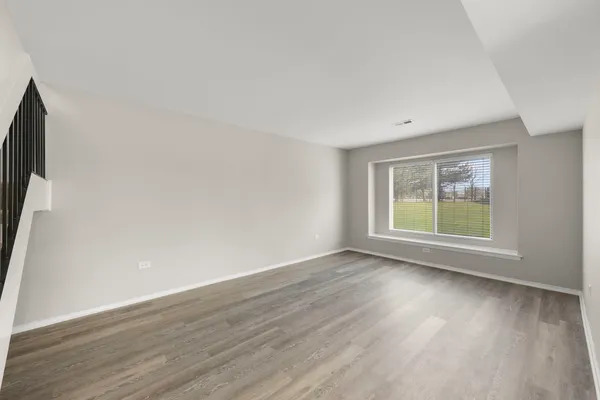 $275,000 | 9 East Fernwood Drive, Bolingbrook, IL 60440