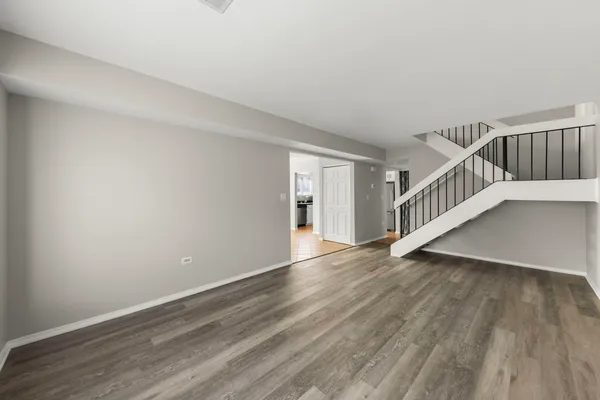 $275,000 | 9 East Fernwood Drive, Bolingbrook, IL 60440