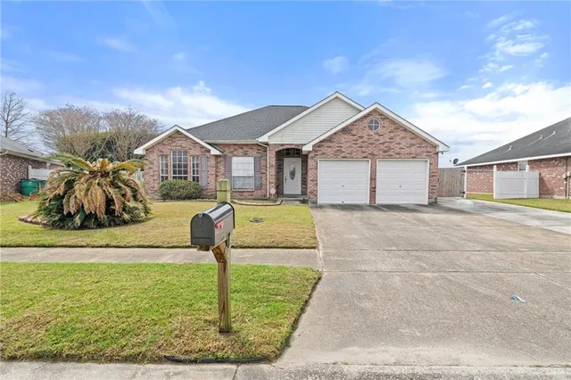 $225,000 | 108 Gail Drive, Laplace, LA 70068