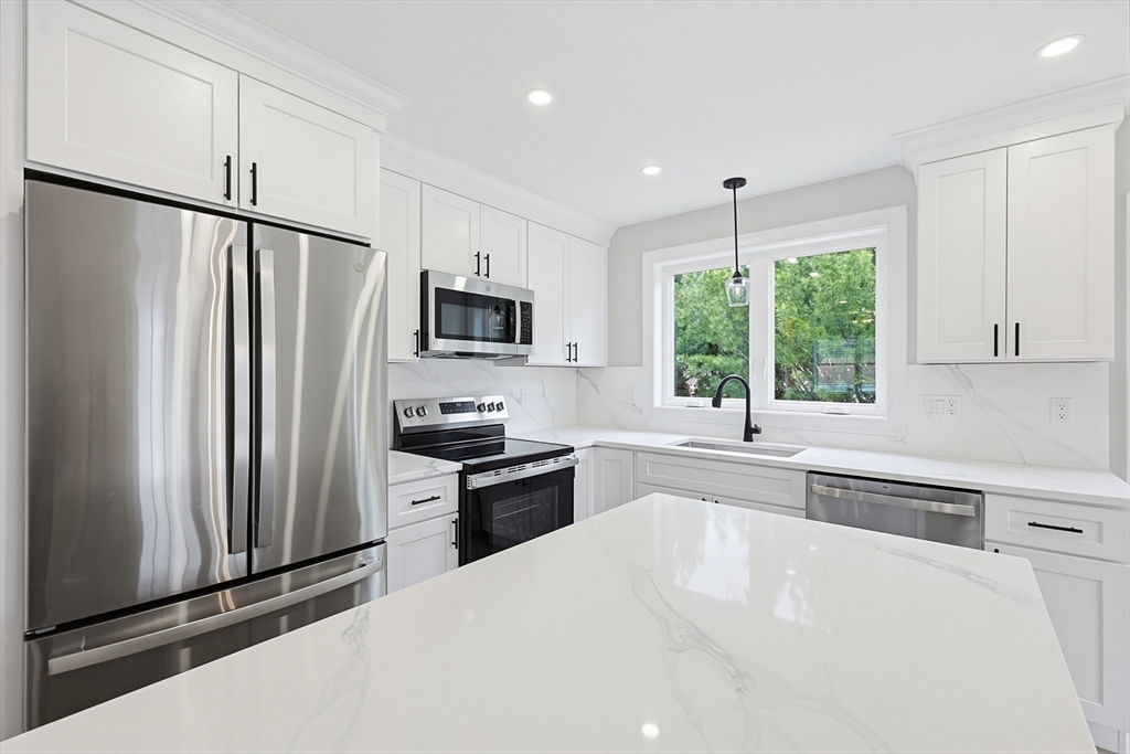 22 Beaumont Road Worcester, MA 01604 - Photo 21 of 42