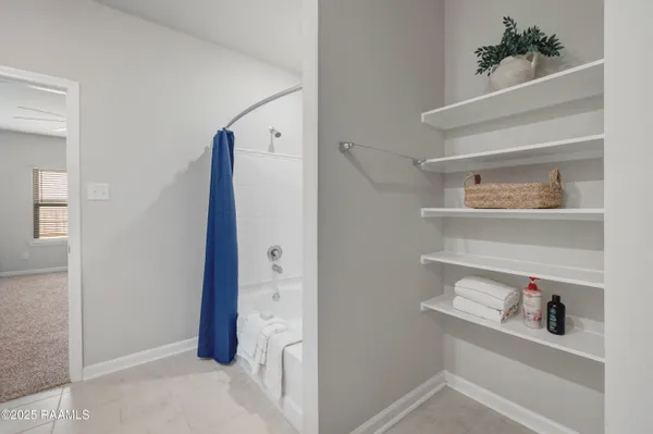 $274,500 | 242 Cane Run Court, Duson, LA 70529