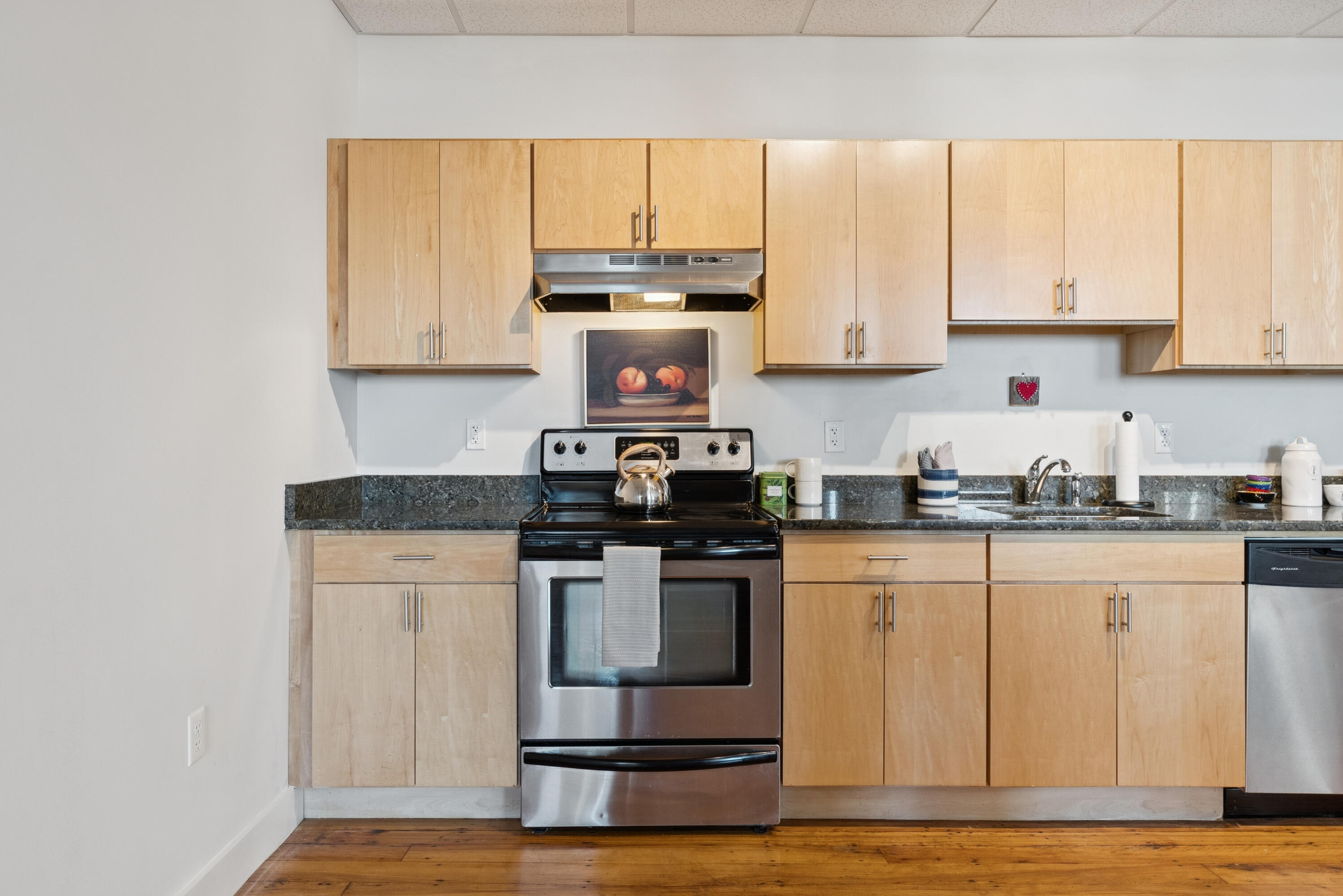 2 Main Street, Unit 18420 Biddeford, ME 04005 - Photo 13 of 50 2 bedroom+den unit - 18-420