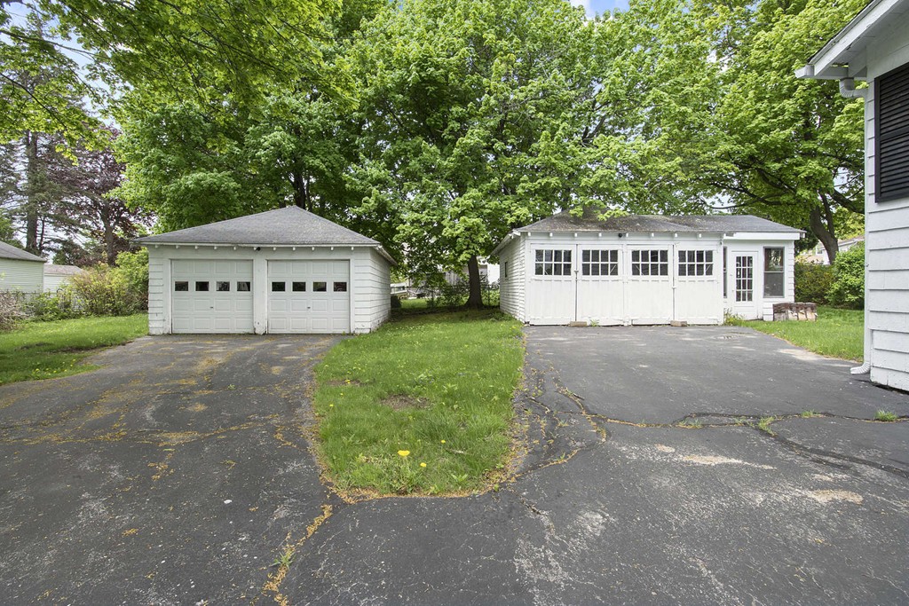 31 Brandon Road Worcester, MA 01606 - Photo 11 of 12 Gallery Image 11