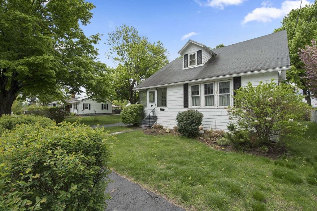 31 Brandon Road Worcester, MA 01606 - Photo 5 of 12 Gallery Image 5