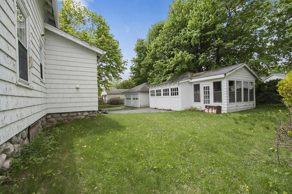 31 Brandon Road Worcester, MA 01606 - Photo 10 of 12 Gallery Image 10