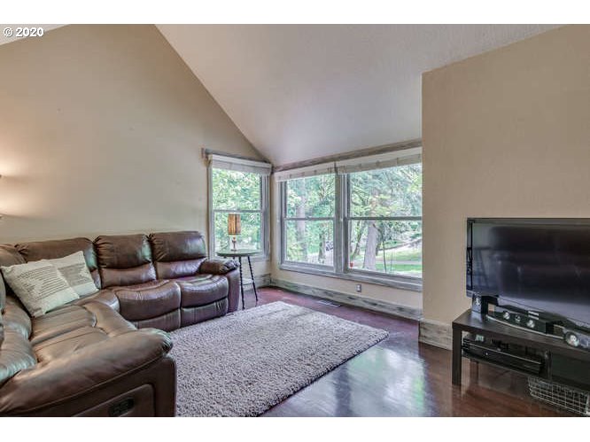 12227 Southeast Winston Road Damascus, OR 97089 - Photo 14 of 32