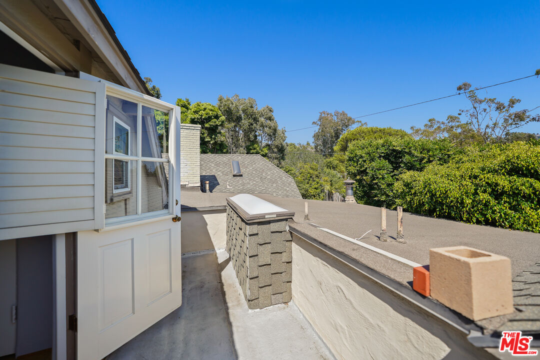 455 El Bosque Laguna Beach, CA 92651 - Photo 31 of 57