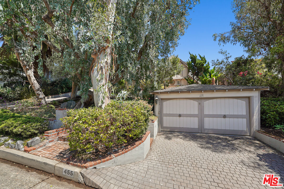 455 El Bosque Laguna Beach, CA 92651 - Photo 40 of 57