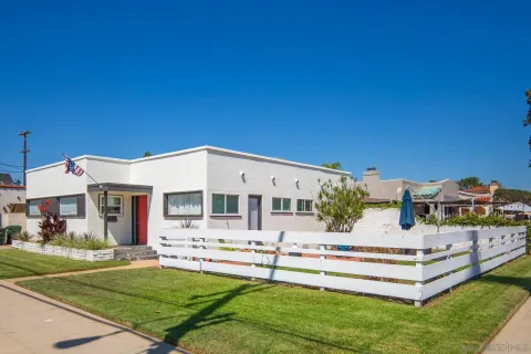 $3,095,000 | 625 10th Street, Coronado, CA 92118