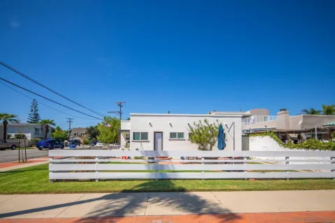 $3,095,000 | 625 10th Street, Coronado, CA 92118