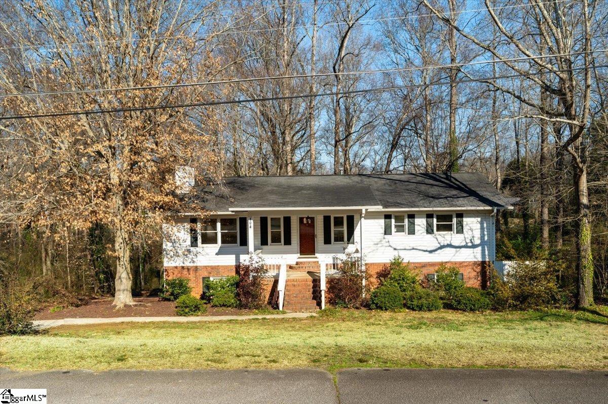 104 Ridgewood Street Easley, SC 29642 - Photo 1 of 25 Gallery Image 1
