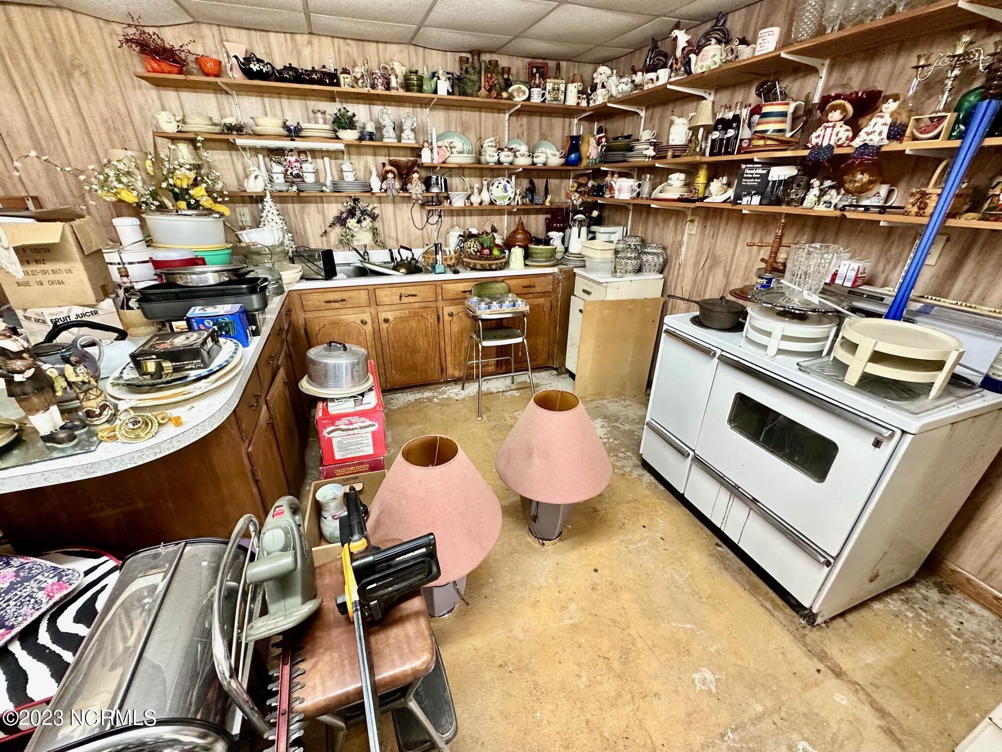3832 Farmers Union Road Clarkton, NC 28433 - Photo 25 of 36 With Kitchen