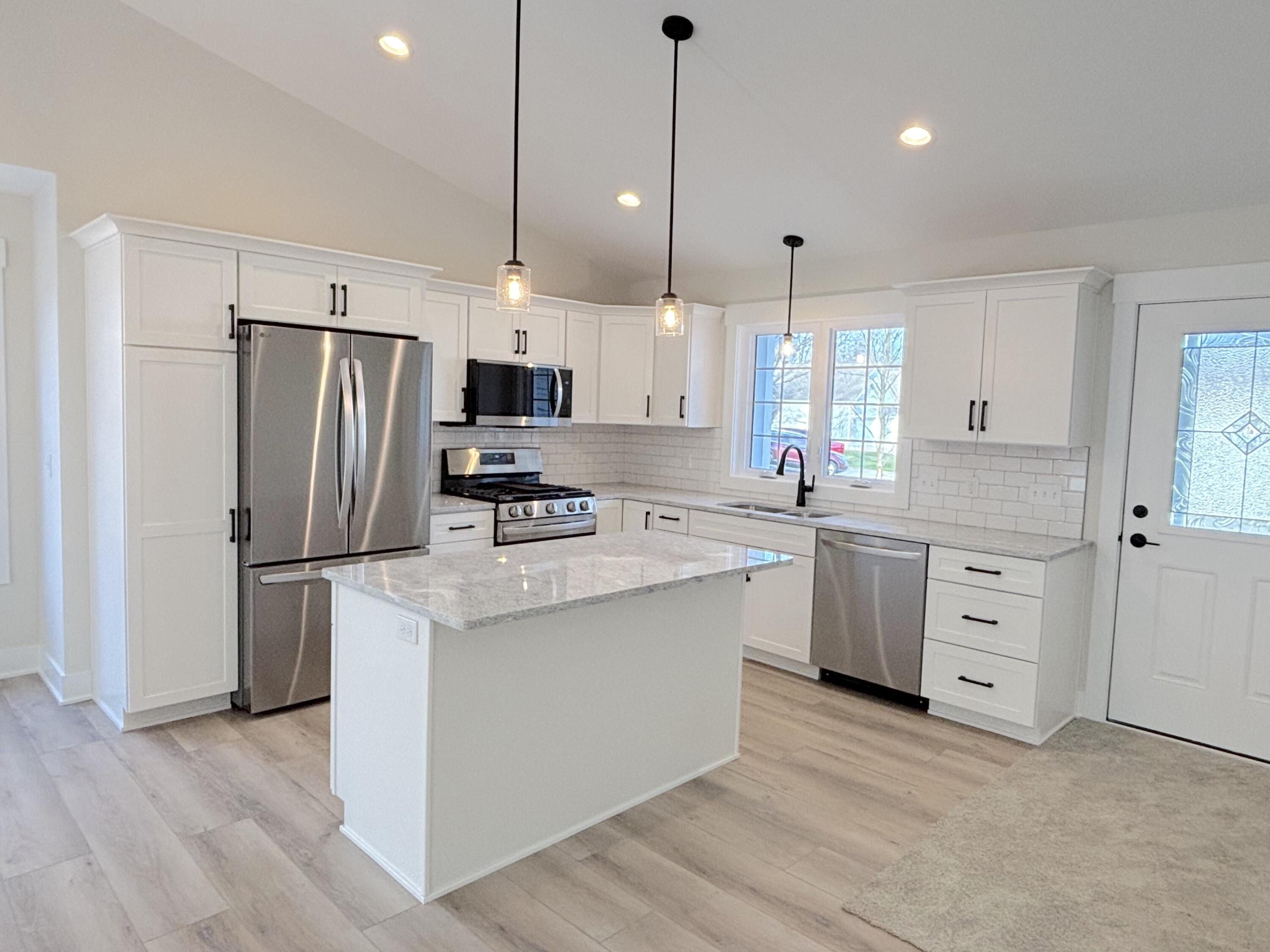 1515 West Addison Way Muskegon, MI 49445 - Photo 8 of 79 IMG_7175