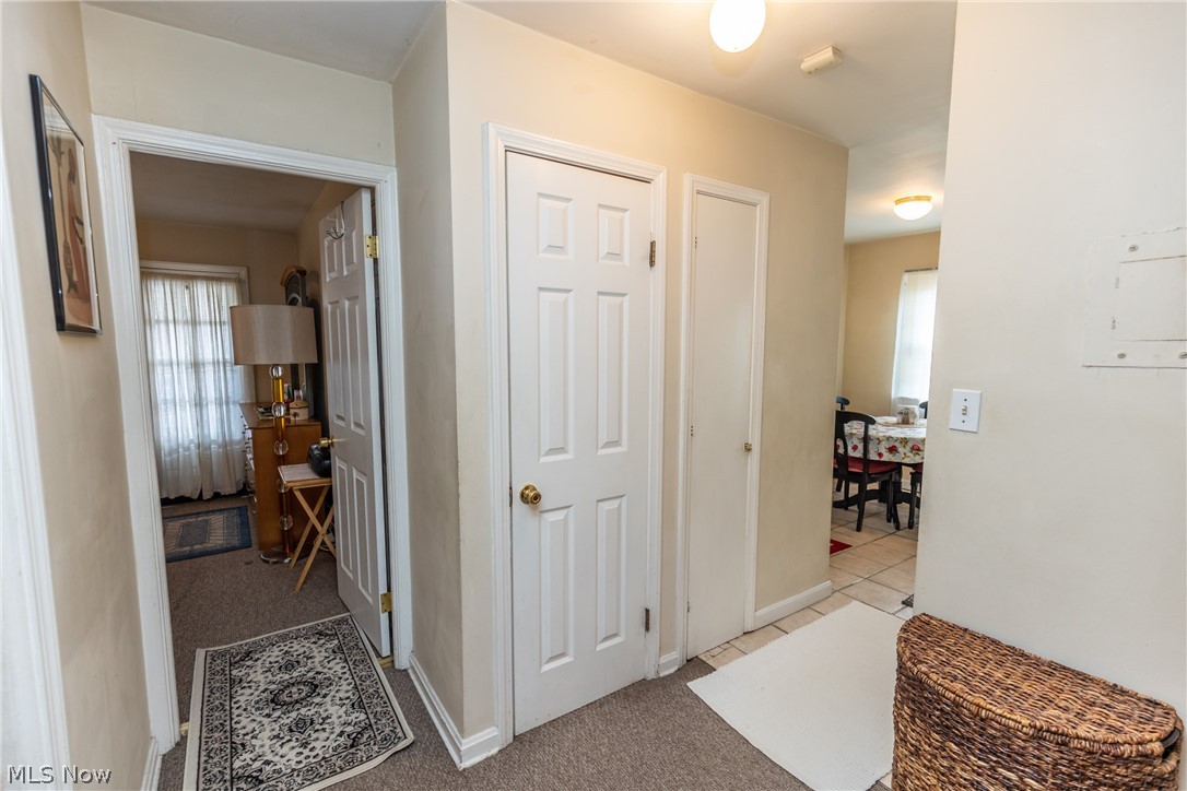 13534 Cedar Road Cleveland, OH 44118 - Photo 25 of 35