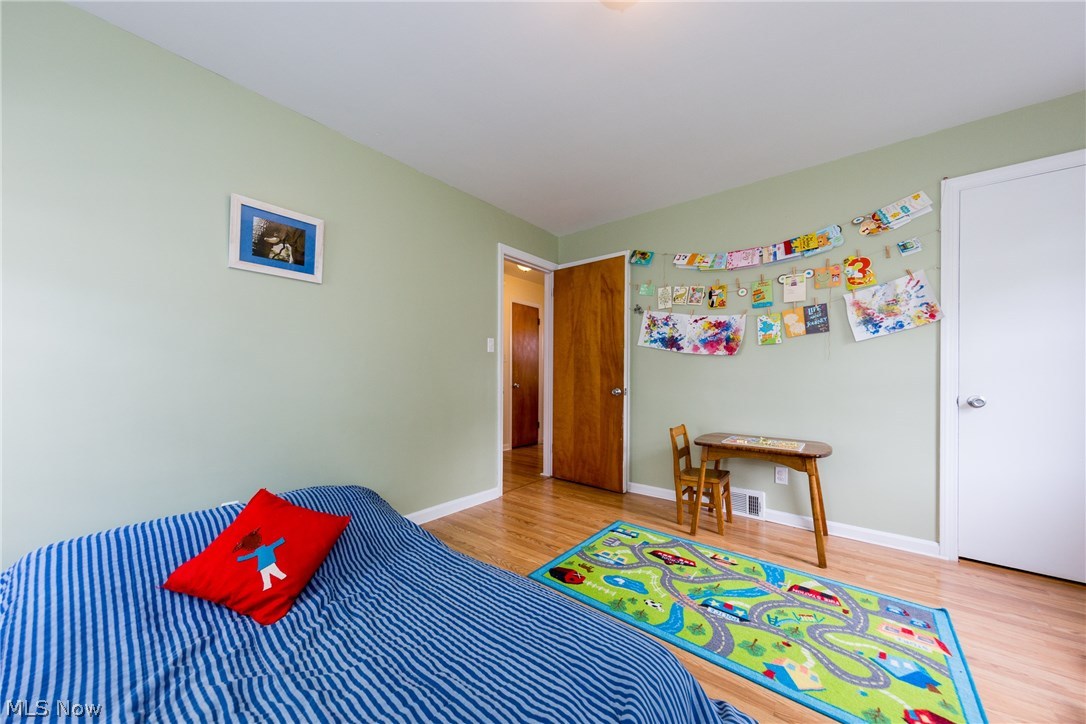 4146 Stilmore Road Cleveland, OH 44121 - Photo 18 of 34
