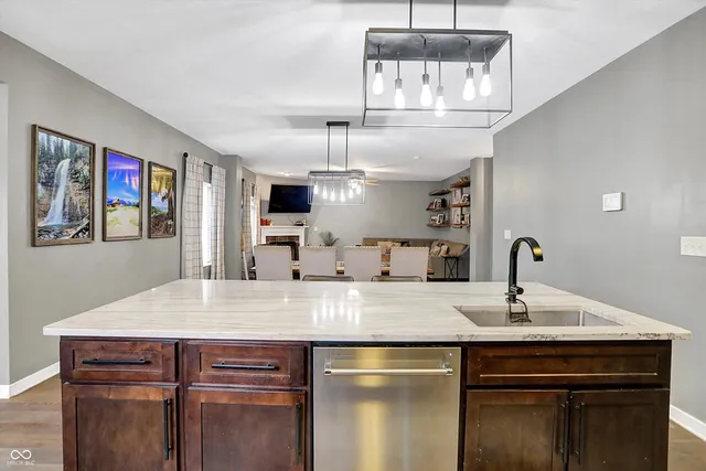 $475,000 | 1664 Woodside Circle, Franklin, IN 46131