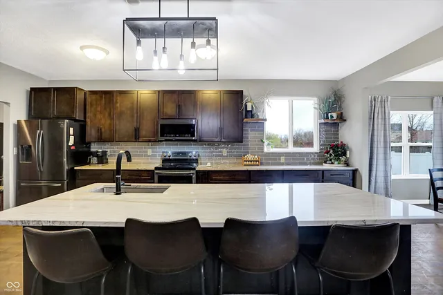 $475,000 | 1664 Woodside Circle, Franklin, IN 46131