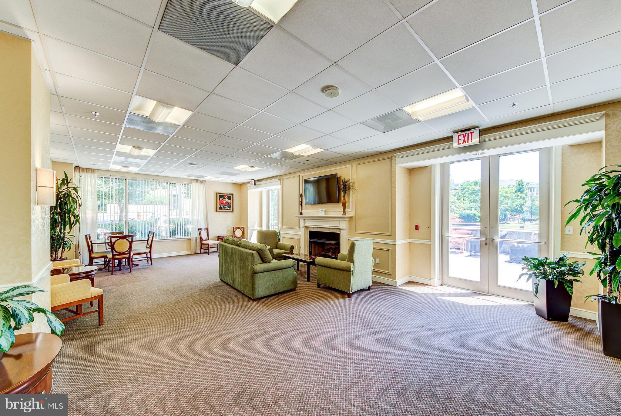 2726 Gallows Road, Unit 509 Vienna, VA 22180 - Photo 22 of 23 Community