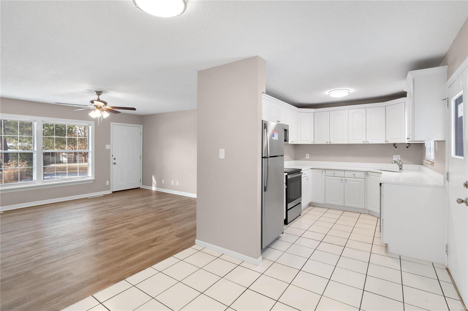 813 Rauscher Drive Ballwin, MO 63011 - Photo 5 of 27