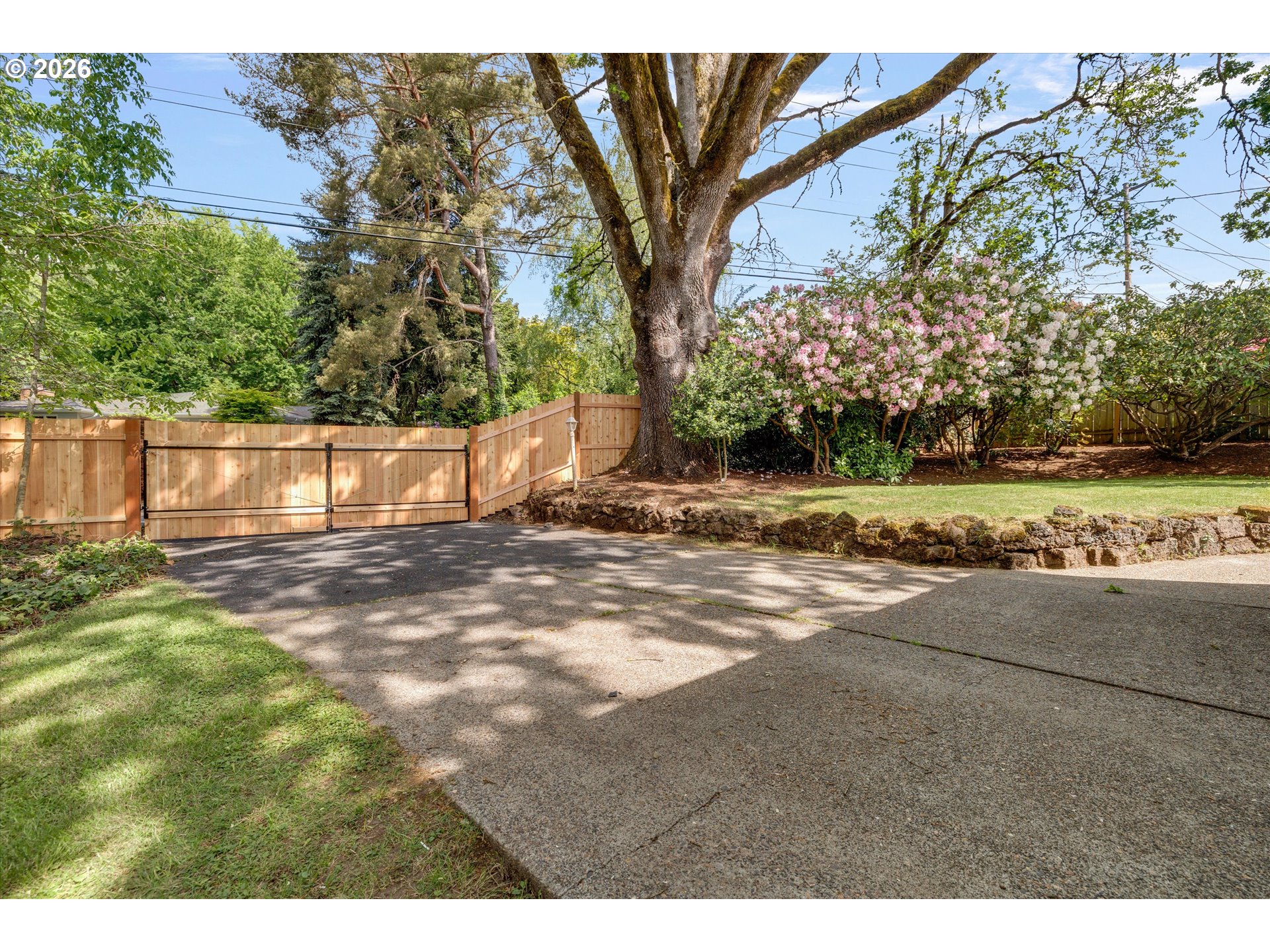 6435 Southwest 90th Avenue Portland, OR 97223 - Photo 32 of 38 Driveway