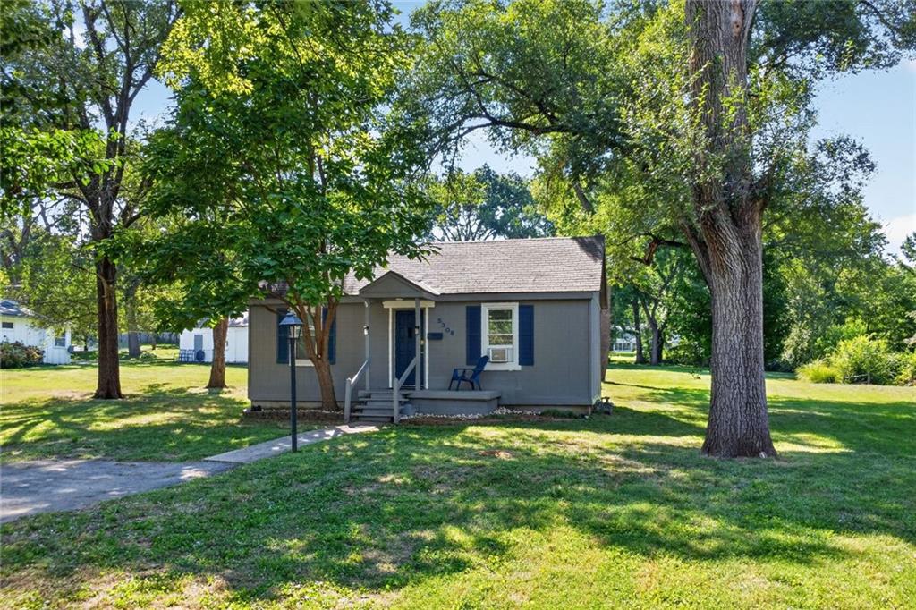 5308 Quivira Road Shawnee, KS 66216 - Photo 3 of 15 Gallery Image 3