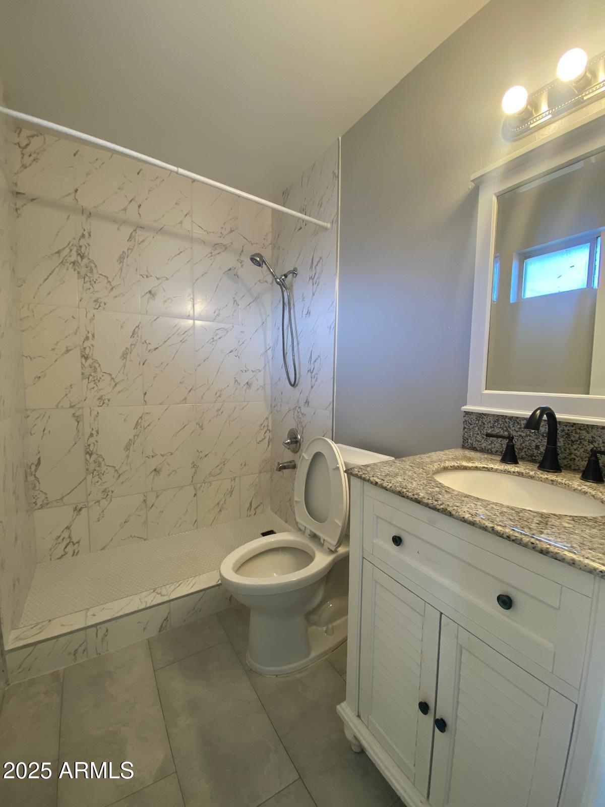 2235 North 28th Street, Unit 2 Phoenix, AZ 85008 - Photo 7 of 7 28th #2 - 4