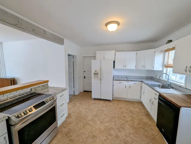 $349,900 | 56 Woodland Street, Claremont, NH 03743