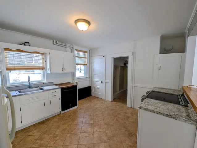 $349,900 | 56 Woodland Street, Claremont, NH 03743