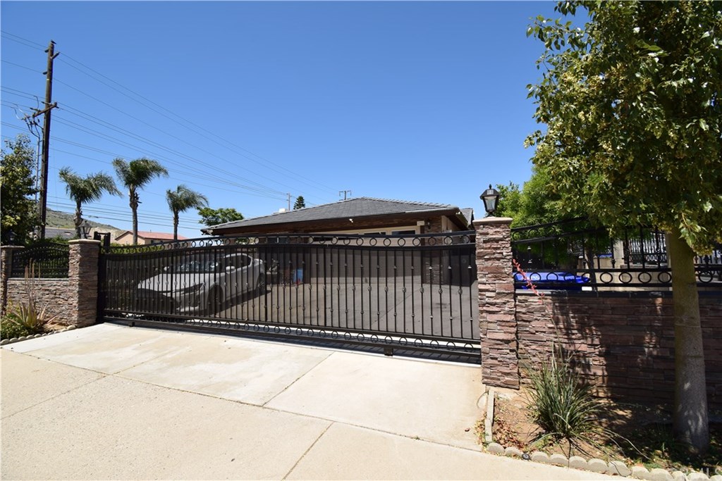 6795 30th Street Riverside, CA 92509 - Photo 1 of 47