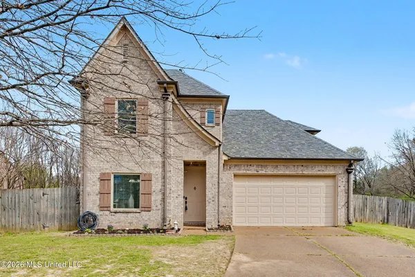 $329,900 | 9450 Stone Point Drive, Olive Branch, MS 38654