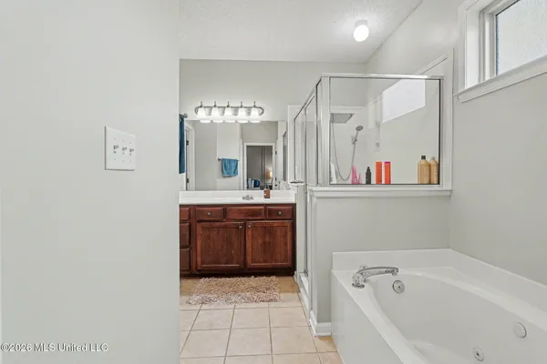 $329,900 | 9450 Stone Point Drive, Olive Branch, MS 38654