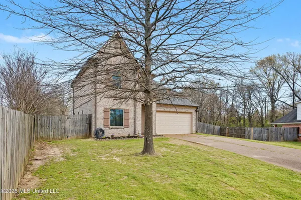 $329,900 | 9450 Stone Point Drive, Olive Branch, MS 38654