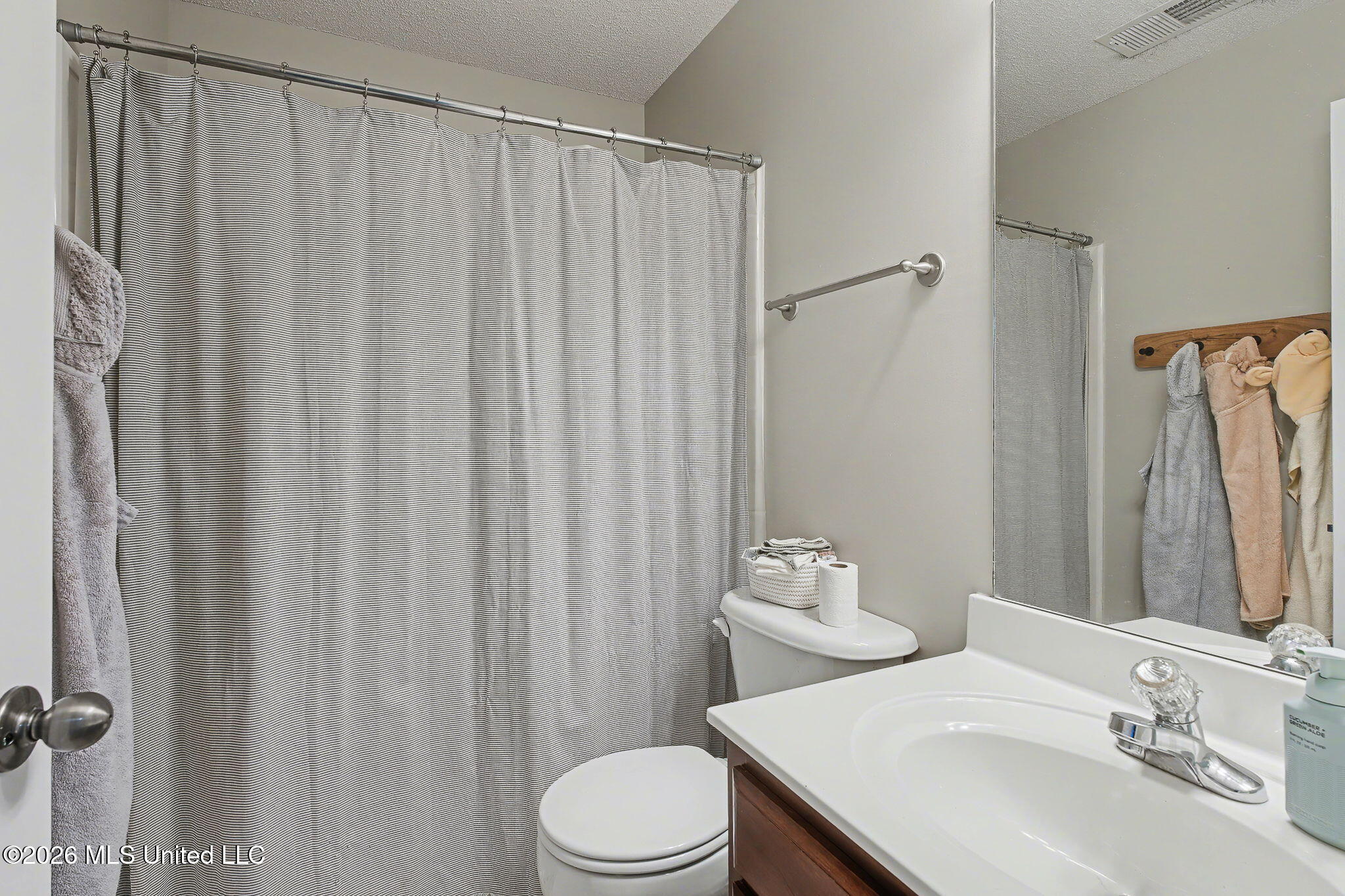 9450 Stone Point Drive Olive Branch, MS 38654 - Photo 34 of 47 35-web-or-mls-9450 Stone Point Dr-34