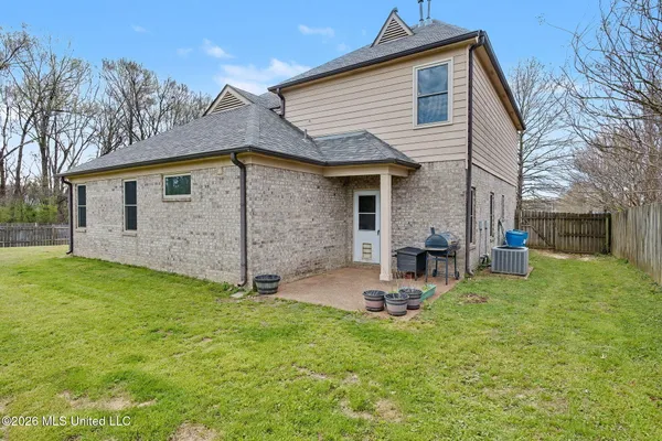 $329,900 | 9450 Stone Point Drive, Olive Branch, MS 38654