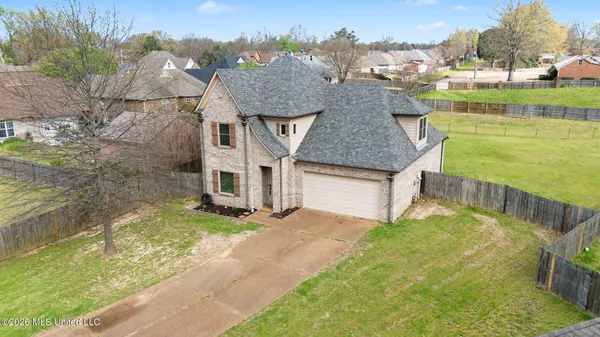 $329,900 | 9450 Stone Point Drive, Olive Branch, MS 38654
