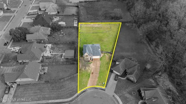 $329,900 | 9450 Stone Point Drive, Olive Branch, MS 38654