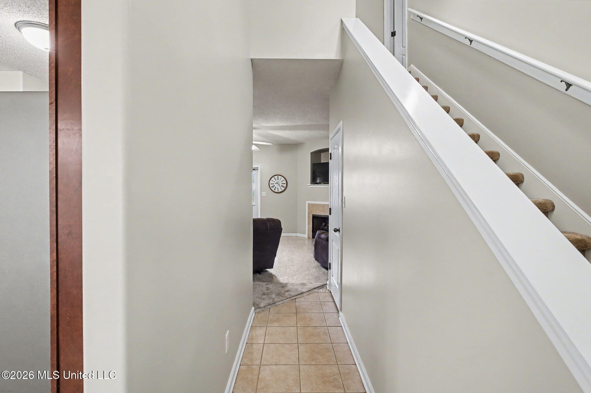 9450 Stone Point Drive Olive Branch, MS 38654 - Photo 8 of 47 9-web-or-mls-9450 Stone Point Dr-8