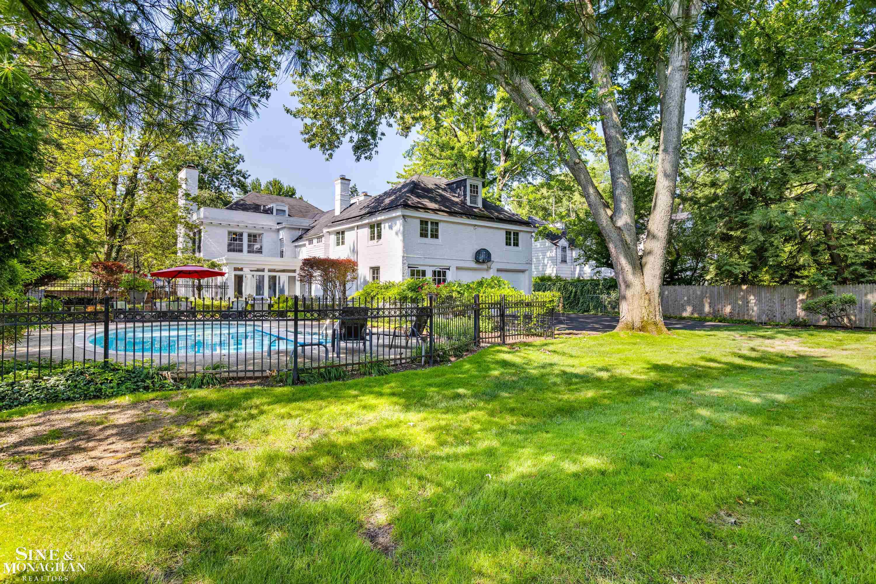 168 Vendome Road Grosse Pointe, MI 48236 - Photo 54 of 74 50122055-53.JPG