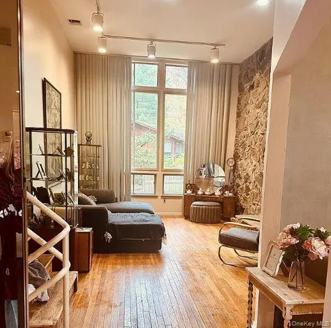 $879,000 | 11 Lomond Avenue, Chestnut Ridge, NY 10977