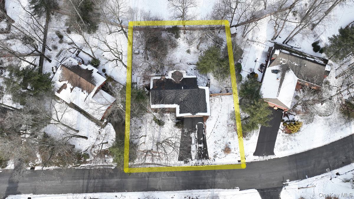 11 Lomond Avenue Chestnut Ridge, NY 10977 - Photo 24 of 26 Aerial view of property's location featuring property parcel outlined