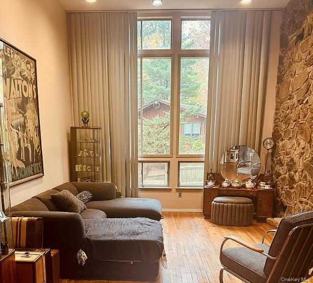 11 Lomond Avenue Chestnut Ridge, NY 10977 - Photo 3 of 8