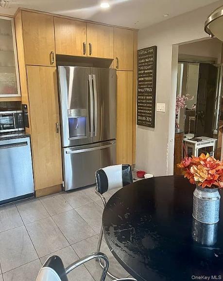 11 Lomond Avenue Chestnut Ridge, NY 10977 - Photo 4 of 8