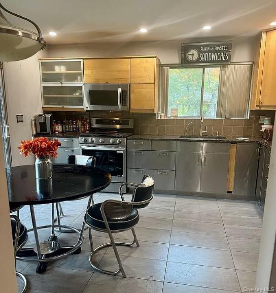 11 Lomond Avenue Chestnut Ridge, NY 10977 - Photo 5 of 8