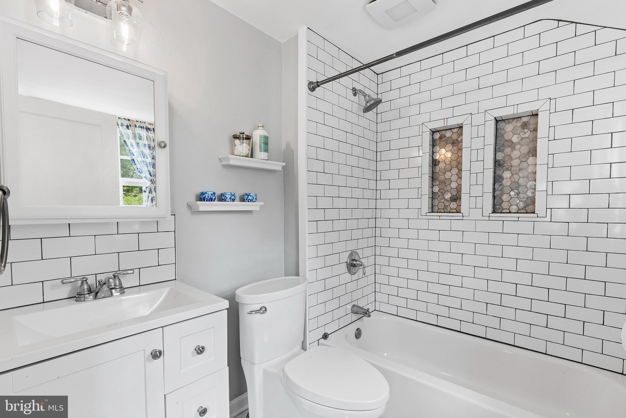 231 Sunset Road Wayne, PA 19087 - Photo 23 of 31 Full Bath