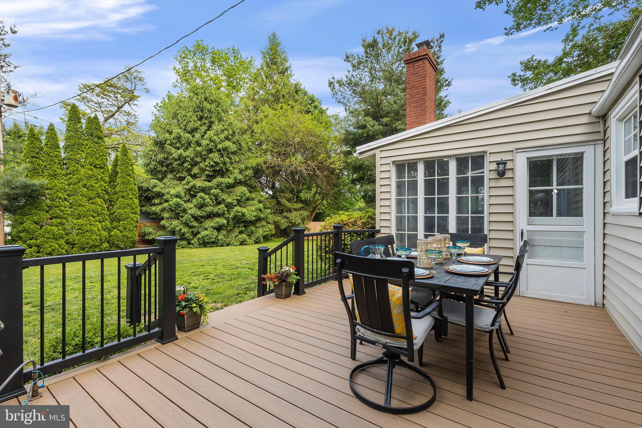 231 Sunset Road Wayne, PA 19087 - Photo 30 of 31 Deck with access from Kitchen and Den